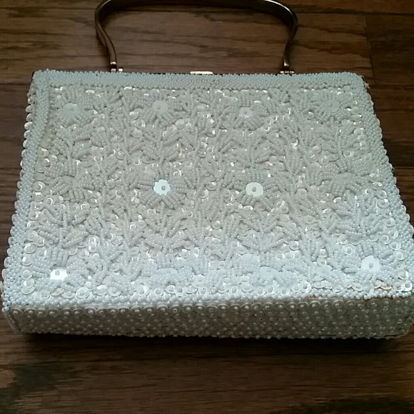 Vintage Beaded Purse with Metal Mother of Pearl Inlay Handle - Picture 4 of 8